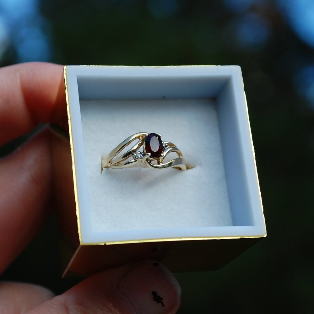 Vintage 10k Gold Oval Garnet and Diamond Bypass Ring Size 7 - Picture 2 of 13